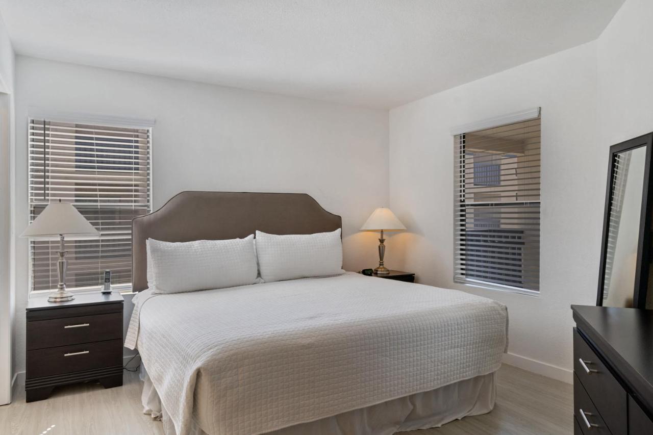 Newly Renovated 2Br Apartment W Pool By Stay Gia Phoenix Exterior photo